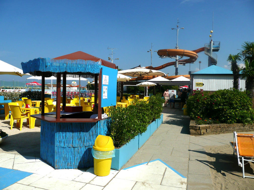 Hotel Leonardo Cesena Bagian luar foto